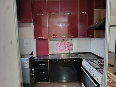 Sergili 5a da 2 xona ijaraga beriladi.