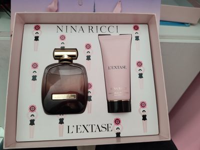 NINA RICCI оригинал. женский парфюм