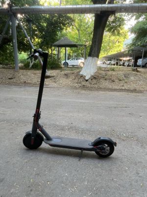Srochno sotiladi elektro samokat