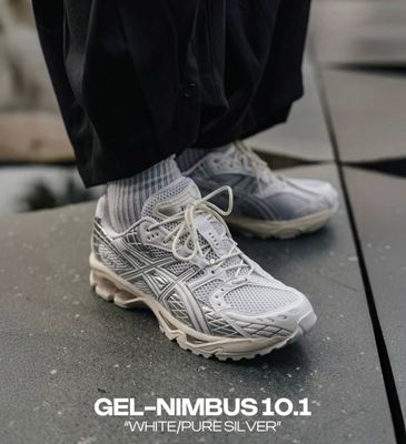 Кроссовки ASICS