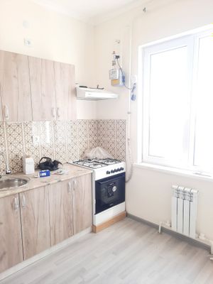 16 etakjka domdan 4 etaj honadon