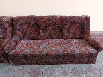 Продаётся диван и два кресла. Divan va 2ta kreslo sotiladi