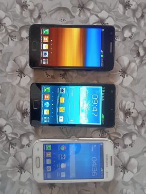 Продам 2-шт Samsung S-|| 1-шт dous в хорошем состоянии.