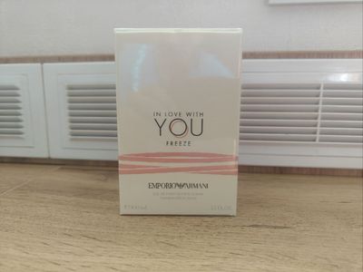 Духи Emporio Armani in love with you freeze. Духи Giorgio Armani