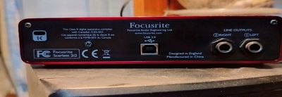 Звуковая карта Focusrite 2i2 1gen