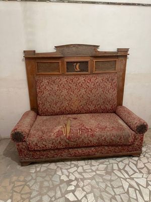 винтажный, раритетный диван