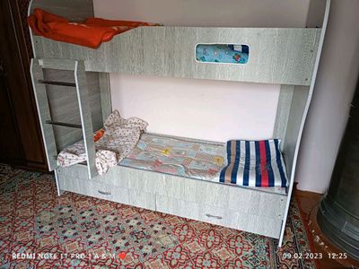 2qavatli bolalar krovati sotiladi
