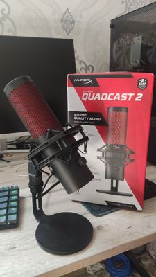 микрофон HyperX Quadcast 2