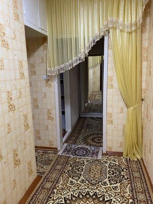 Ижара квартира факат оилага берилади.