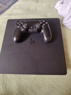 Playstation 4 slim