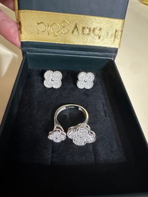 Серьги и кольцо с бриллиантами Van Cleef белое золото 750 проба