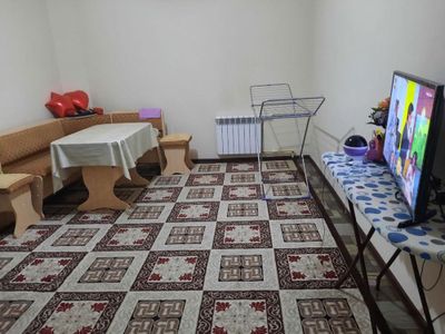 Ижарага 1/4/4 массив Феруза Гинекология 1 комнатная срочно в аренду