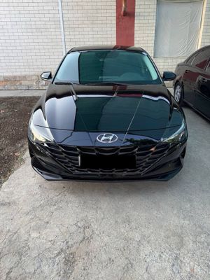 Hyundai Elantra 2021-yili