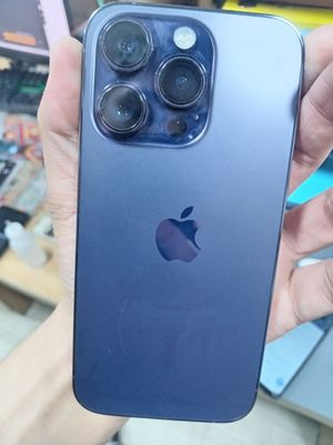 Iphone 14 pro purple