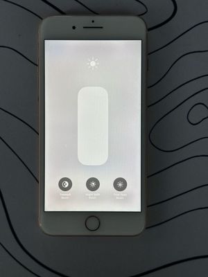 Продаётся iPhone 8 Plus Gold