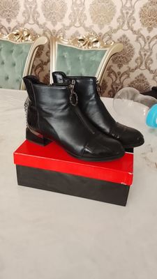 Ayollar etigi