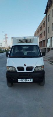 DongFeng EQ1020TF refrijatorli yuk mashinasi