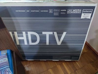 Новый телевизор Samsung 7 Series 4K 43" 108 см