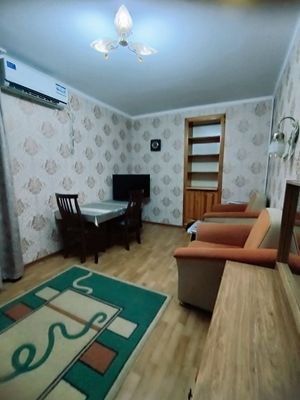 Аренда. Лабзак. 1в2-комнатная Ц-13, 1в2/2/4, 45 м2