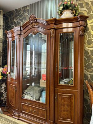 Продаетсья импортная мебель из Китая в хорошем состояние