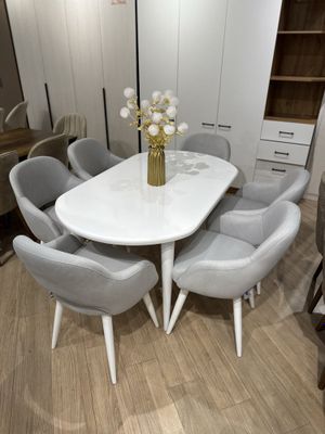 Комплект стол и стулья от Comfrot Mebel