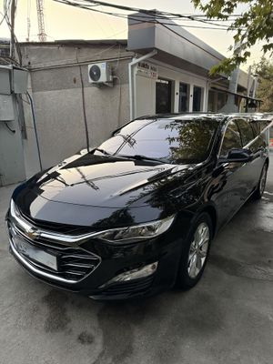 Avto Malibu sotiladi