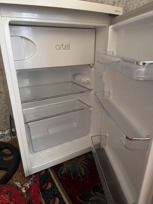 Срочно продаю холодильник б/у уступим цену