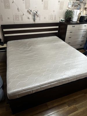 Продам кровать двуспальную
