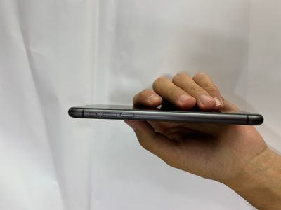 Iphone 11 sotiladi