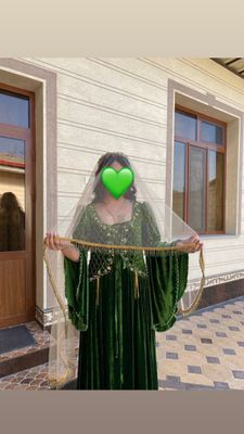 Продается Ансамбль!! почти новый, одевали 2 раза