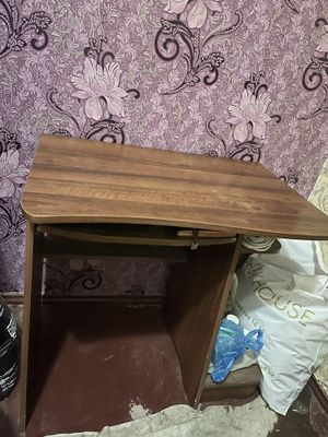 Продается компьютерный столик