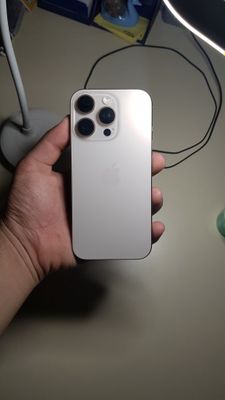 Iphone 16 pro 100% Yomkost