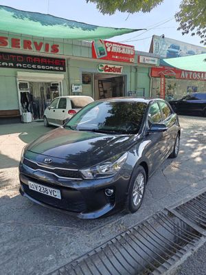 Kia Rio Hedgeback 2018 в идеальном состоянии