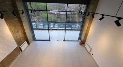 Офис премиум ЖК Akay City 2-этаж 75 м² евроремонт бутик салон студия