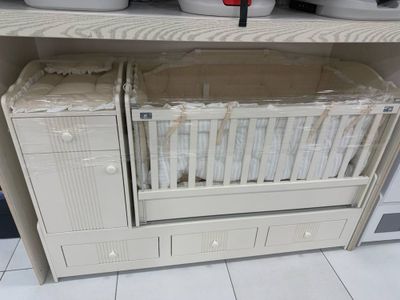 Bolalar uchun 3/1 da detskiy kravat xuddi rasmdegide hamma narsasi bor
