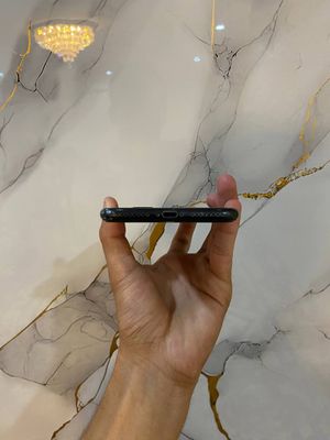 Iphone 7 plus sotiladi