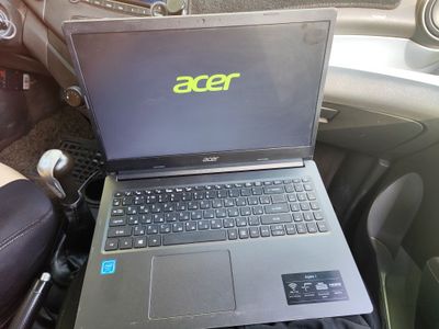 Acer Aspira 3 holati yaxshi