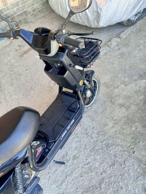 yangi skuter bahosi kelishiladi ajoyib model