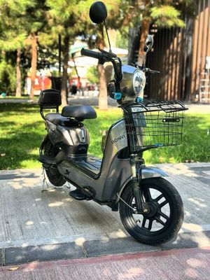 -Skuter:Bonvi chòntak modell