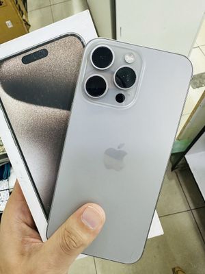 Iphone 15 pro max. Krishka
