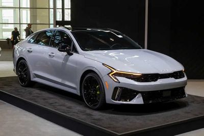 Kia k5 eng foydali shartlar bilan rassrochaga