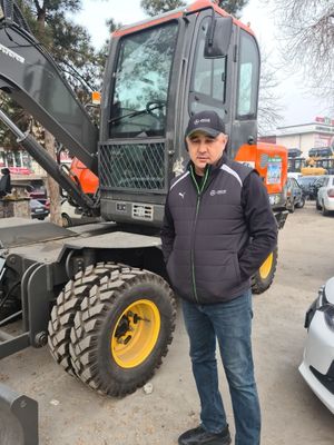 Колёсный Экскаватор 80талик