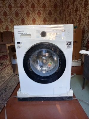 Продам стиральную машину Самсунг автомат.