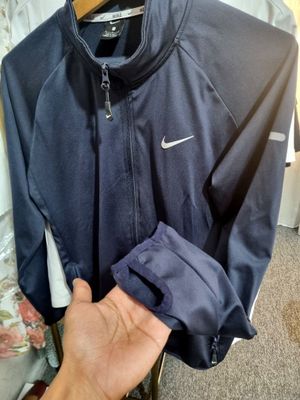 Спортивная одежда мужская Nike