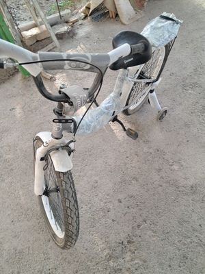 Velosiped yangi yosh bolalar uchun