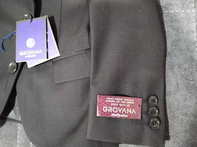 Продам костюм для мальчика, фирменный GROVANA + рубашки