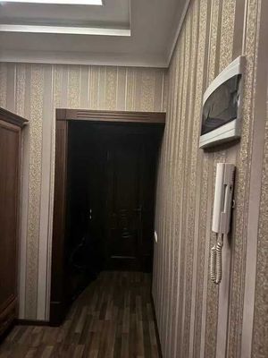 Срочна 2х комнатный квартира о-р Метро Чилонзор 861*