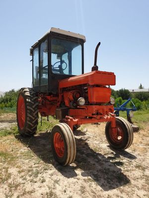 Traktor T 28 Bartavoy bekorchilar bezovta qilmasin