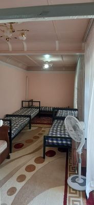 Qizlar uchun yotoqxona