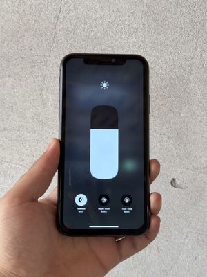 Iphone 11 128:75 hamma joyi ideal ishledi